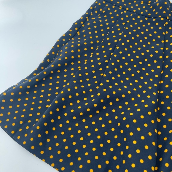 Ann Taylor High Waist Pleat Shorts Polka Dot Size 4 - Picture 8 of 8